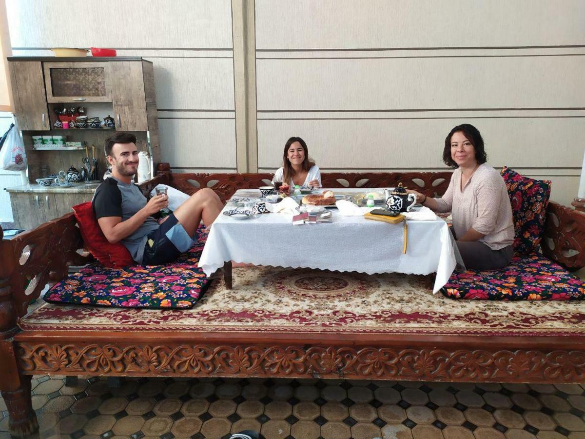 Uvaysiy Family Guest House Marghilon Exterior foto